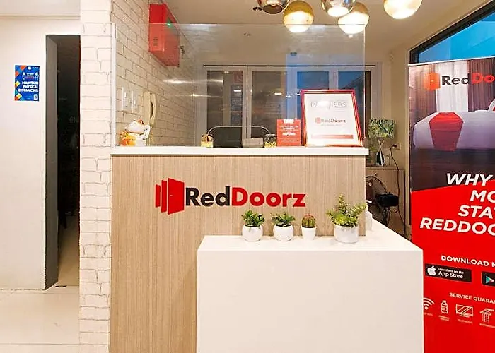 Reddoorz @ La Belle Residences Makati