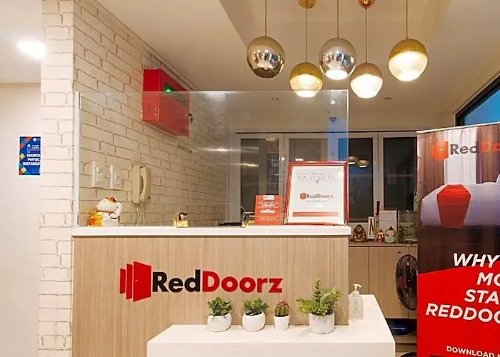 Hotel Reddoorz @ La Belle Residences Makati