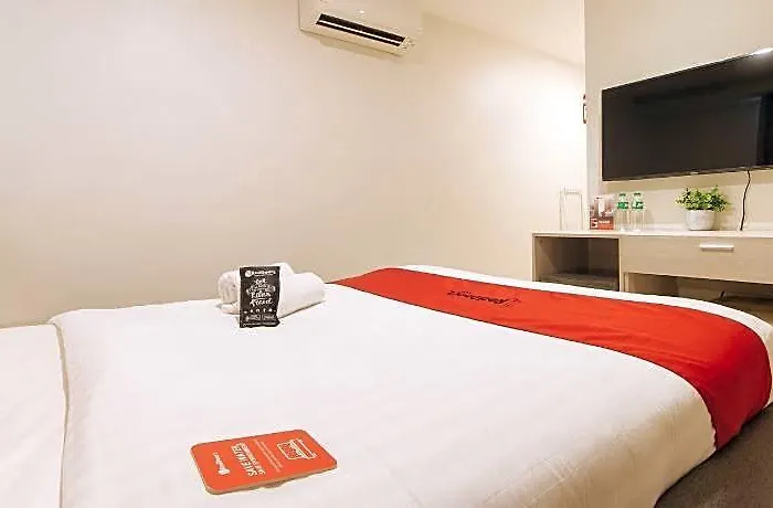 Reddoorz @ La Belle Residences Makati Manila
