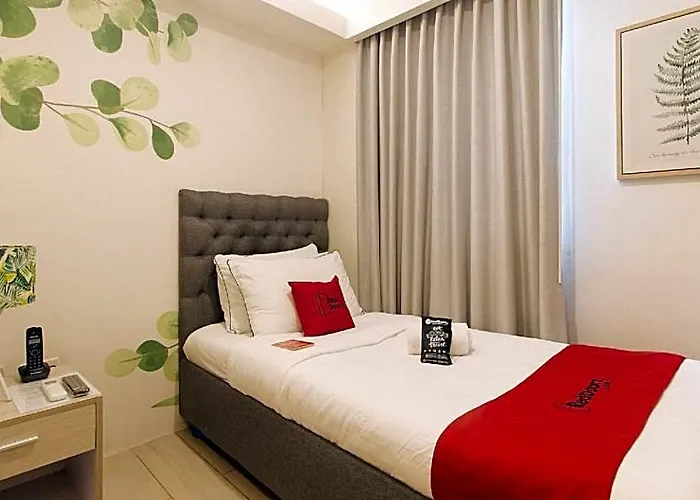 Reddoorz @ La Belle Residences Makati Hotel Manila