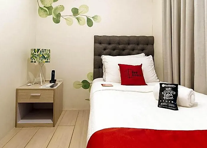 Reddoorz @ La Belle Residences Makati